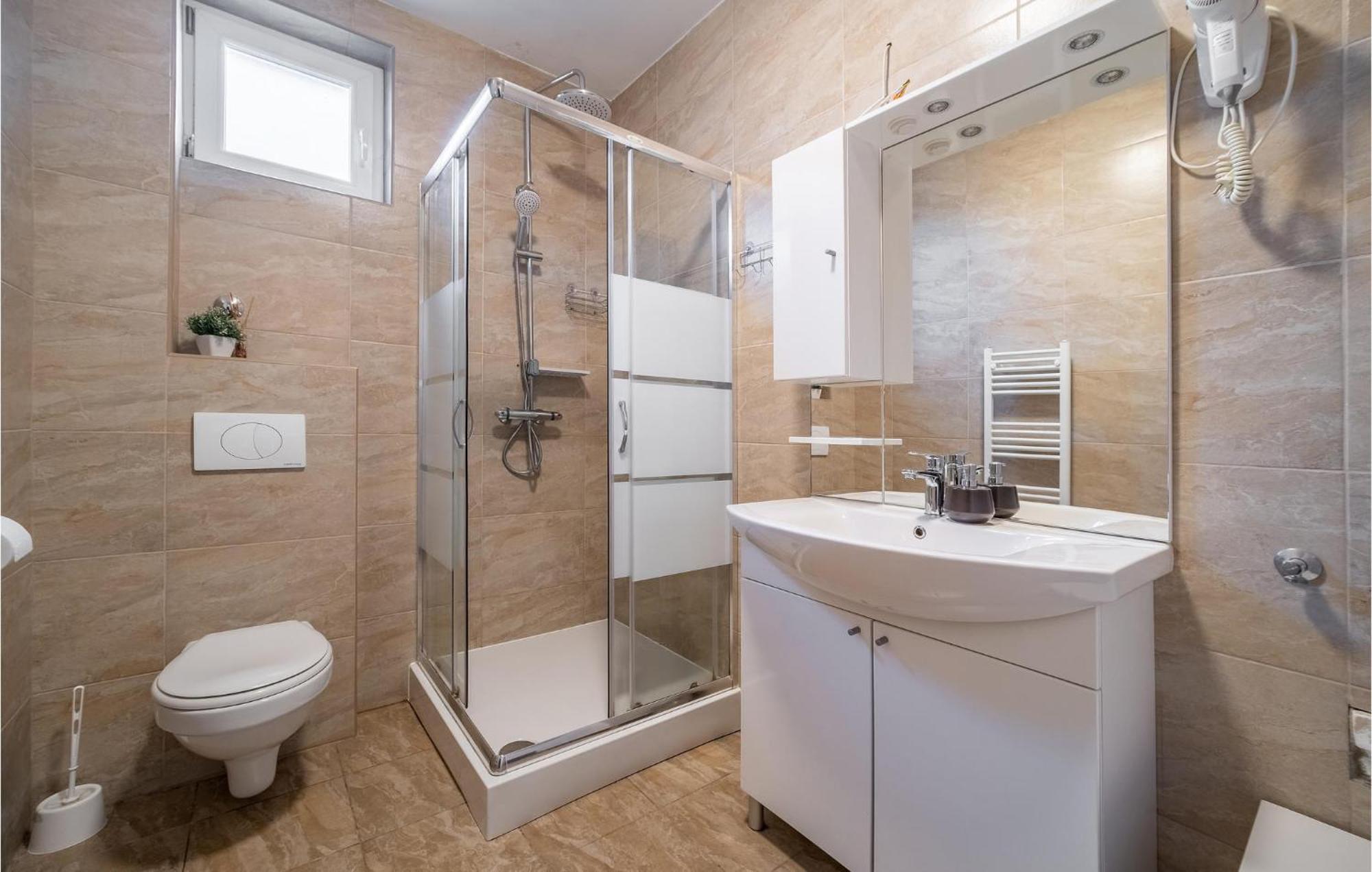 1 Bedroom Beautiful Apartment In ราโควิซา ภายนอก รูปภาพ